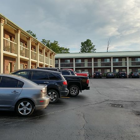 Quality Inn & Suites 1000 Islands Gananoque Eksteriør bilde