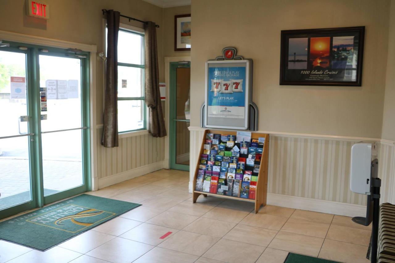 Quality Inn & Suites 1000 Islands Gananoque Eksteriør bilde