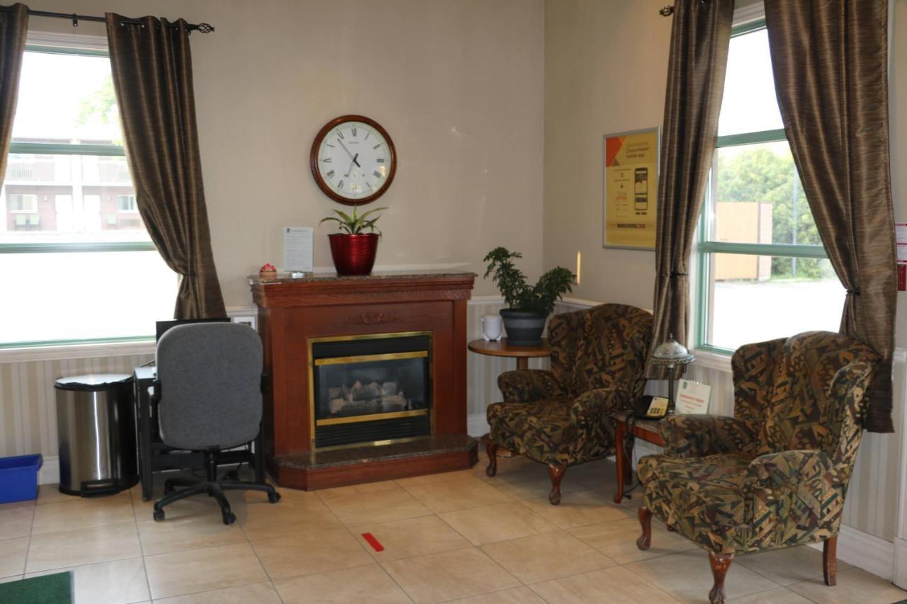 Quality Inn & Suites 1000 Islands Gananoque Eksteriør bilde