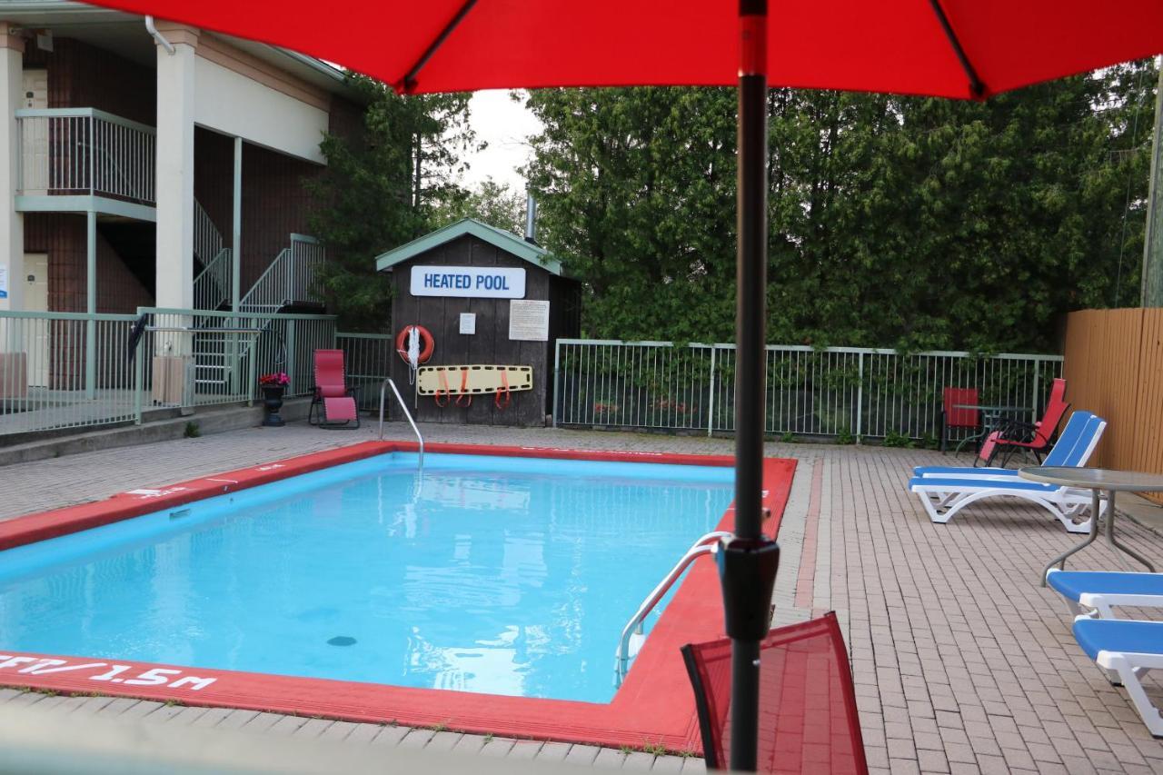 Quality Inn & Suites 1000 Islands Gananoque Eksteriør bilde