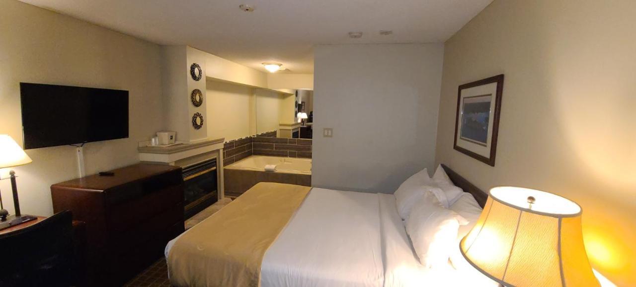 Quality Inn & Suites 1000 Islands Gananoque Eksteriør bilde