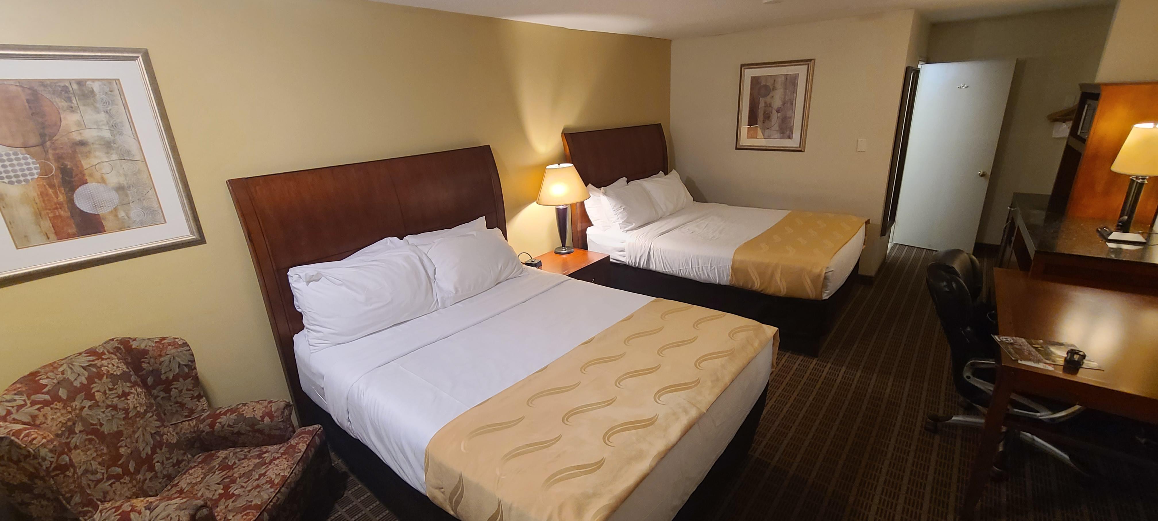 Quality Inn & Suites 1000 Islands Gananoque Eksteriør bilde